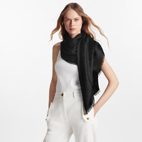 (SOLD) Louis Vuitton Monogram Shawl - Picture 5 of 15